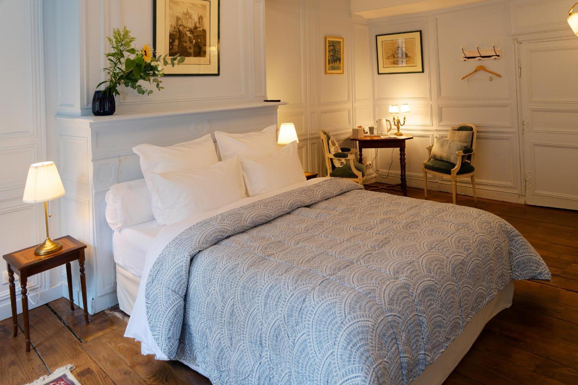 Guest House Saint Yves Dinan Room photo