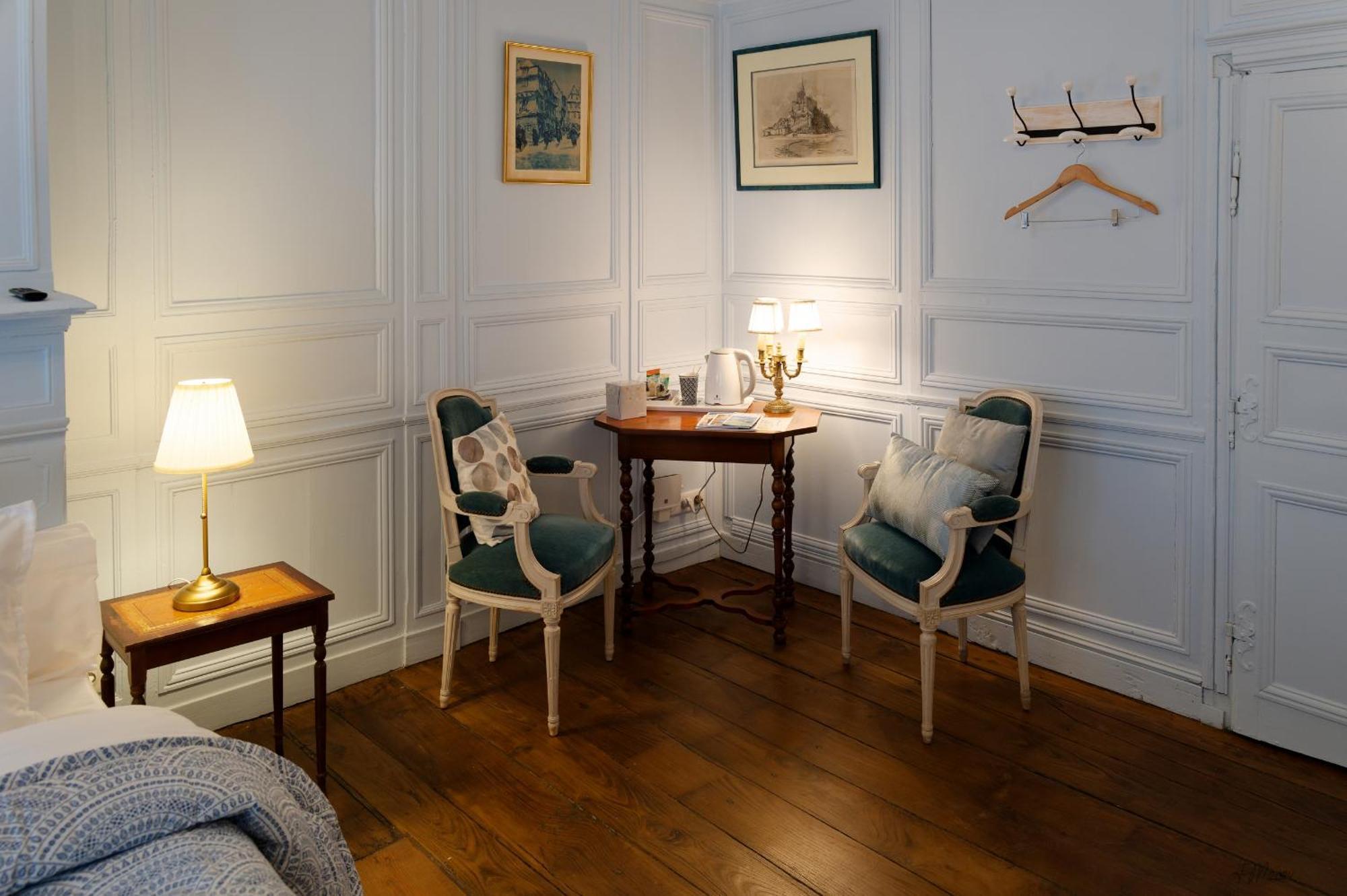 Guest House Saint Yves Dinan Room photo