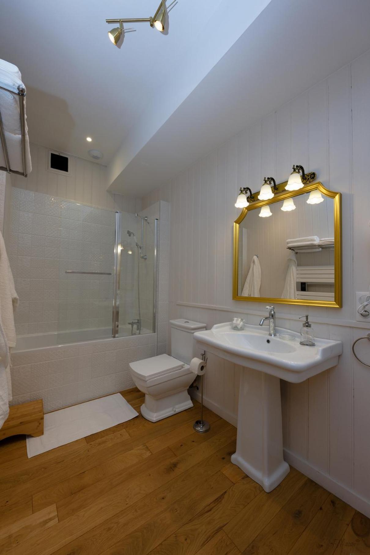 Guest House Saint Yves Dinan Room photo