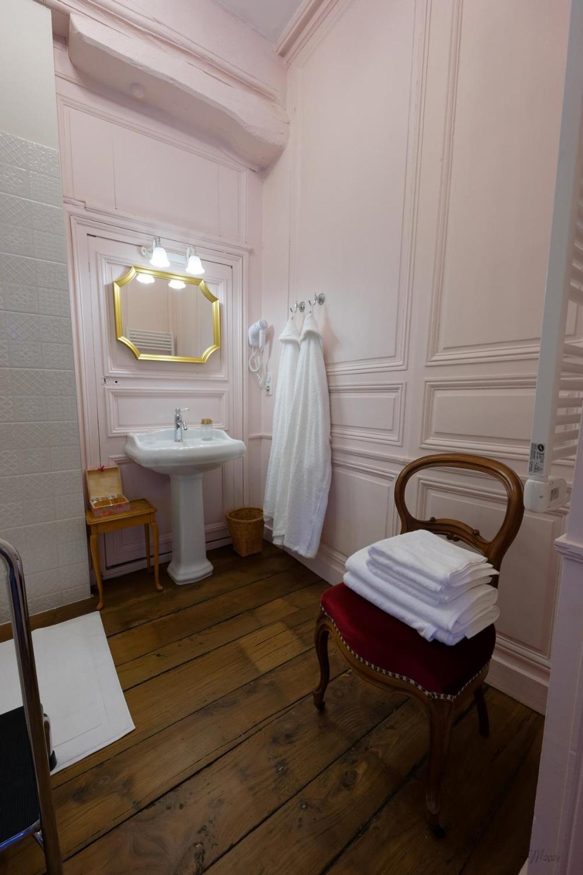 Guest House Saint Yves Dinan Room photo