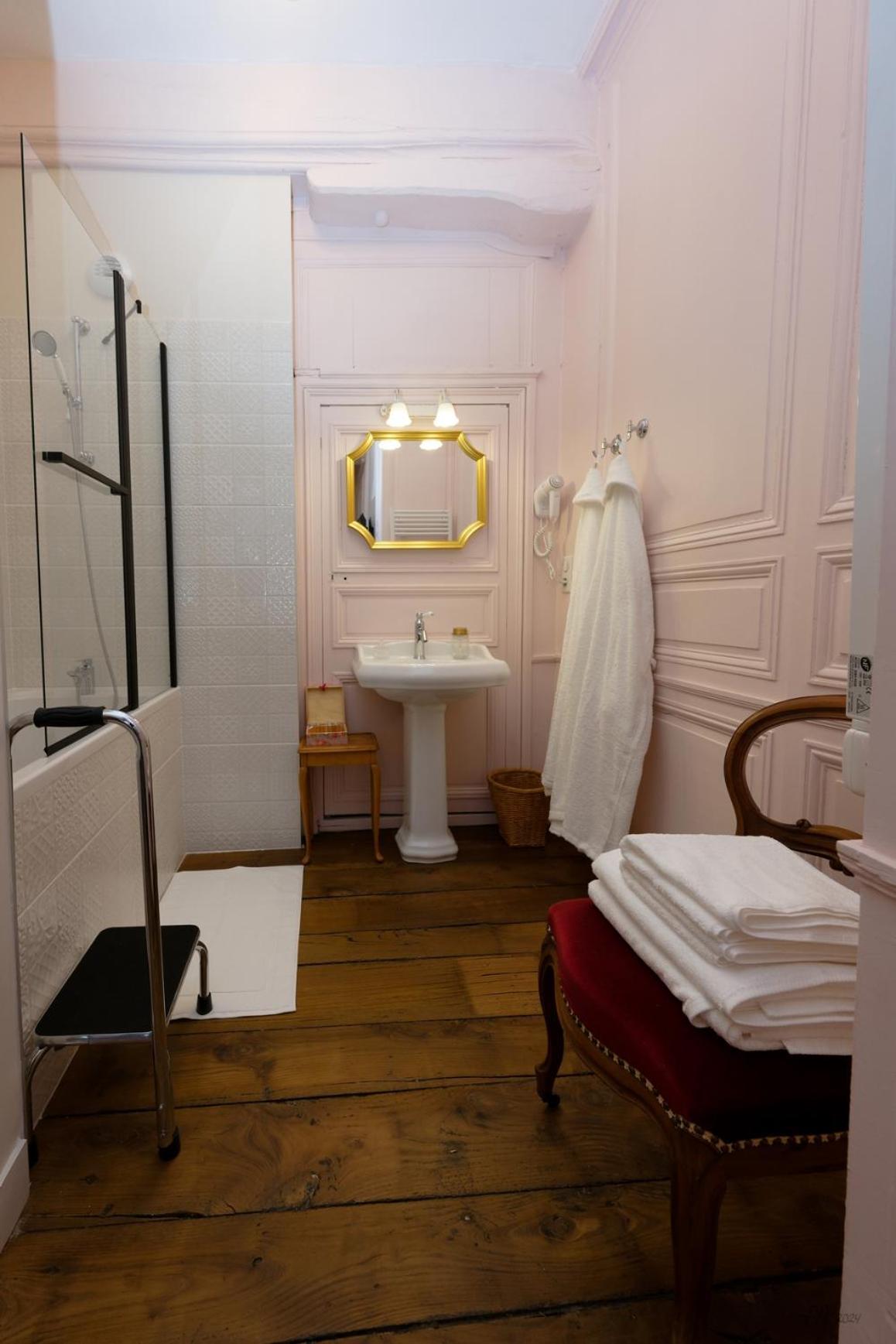 Guest House Saint Yves Dinan Room photo