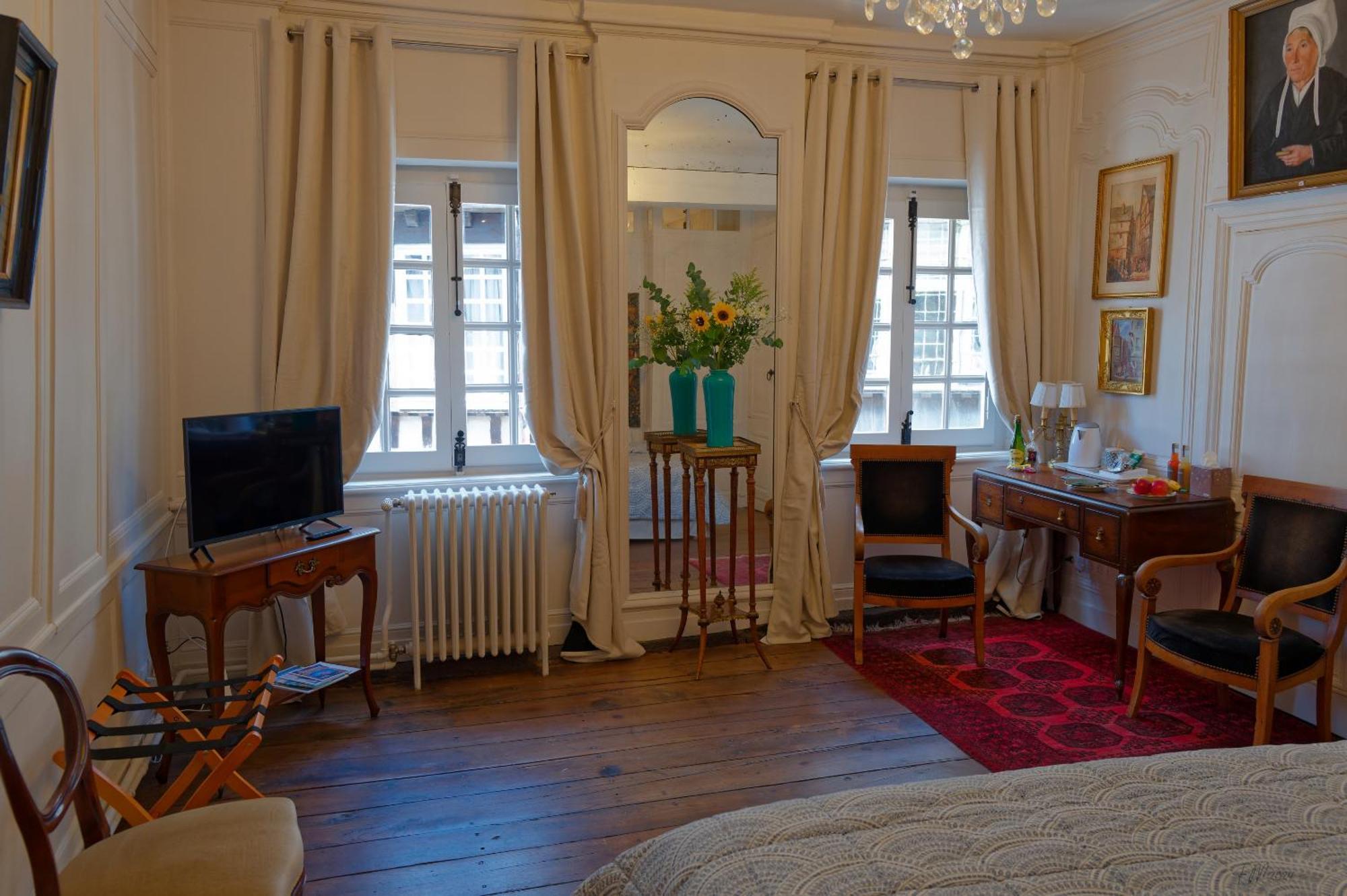Guest House Saint Yves Dinan Exterior photo