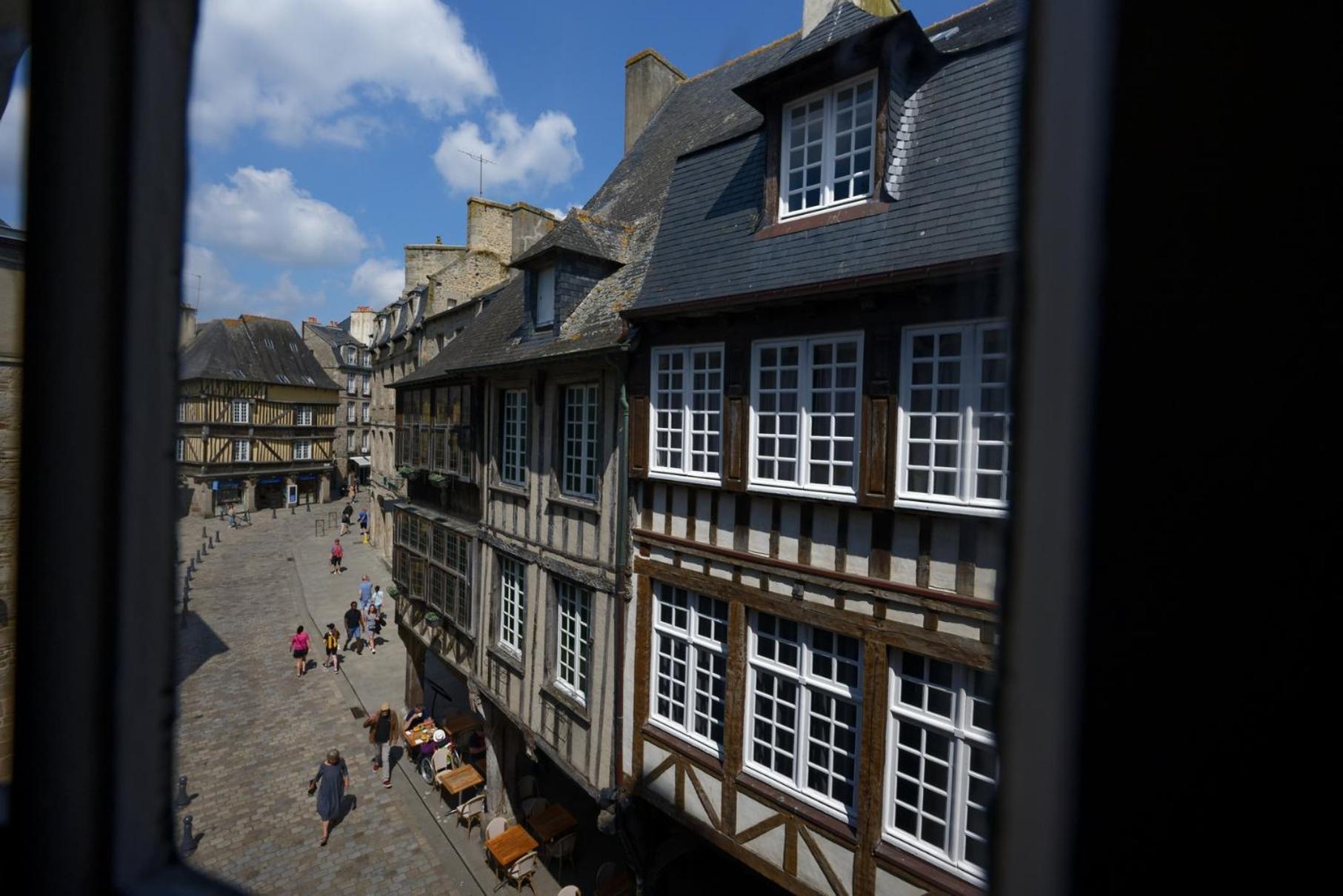Guest House Saint Yves Dinan Exterior photo