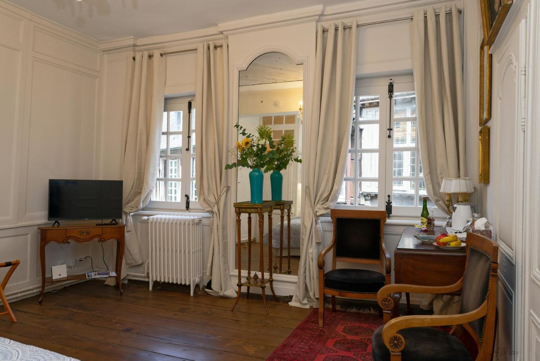 Guest House Saint Yves Dinan Exterior photo