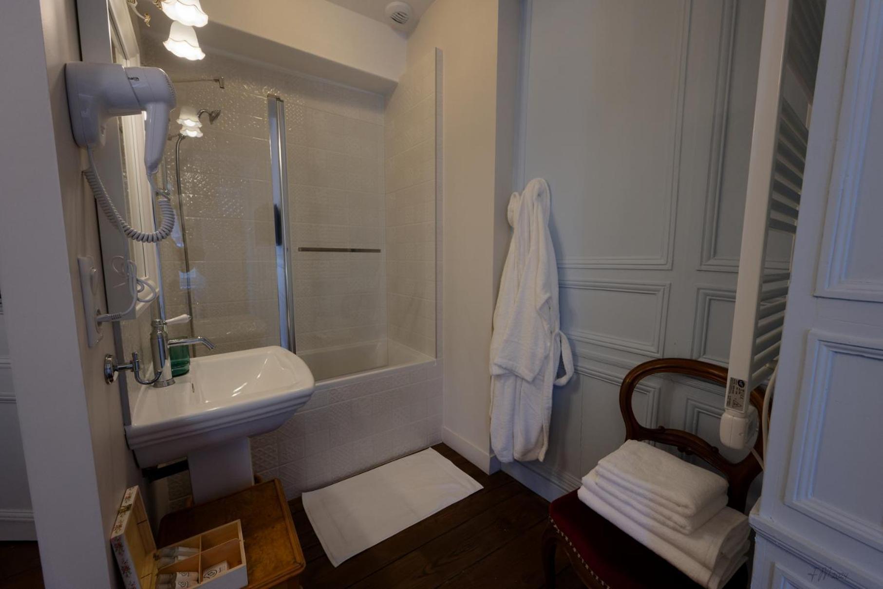 Guest House Saint Yves Dinan Exterior photo