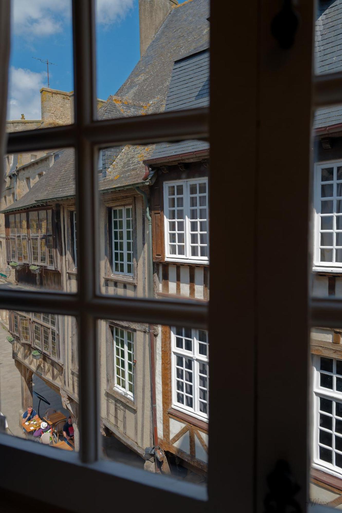 Guest House Saint Yves Dinan Exterior photo